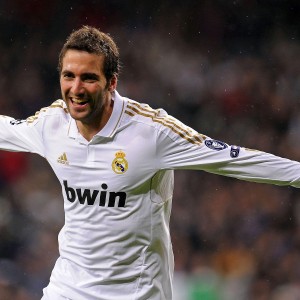 九游jiuyou-詹姆斯多场“双十”爆发，季后赛状态火热！，詹姆斯多少次双一阵